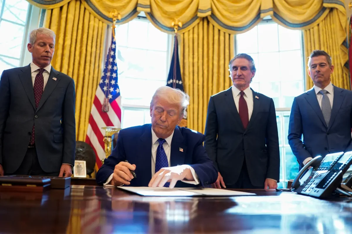Photo by Nathan Howard, REUTERS