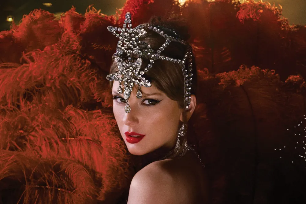 Taylor Swift's “The Life of a Showgirl” Review